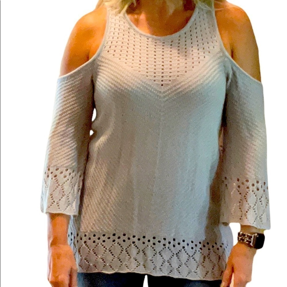 Lauren Conrad light gray cold shoulder tunic sweater, medium